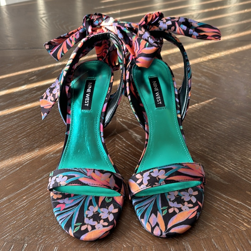 Colorful Floral High Heel Sandals - Picture 5 of 16